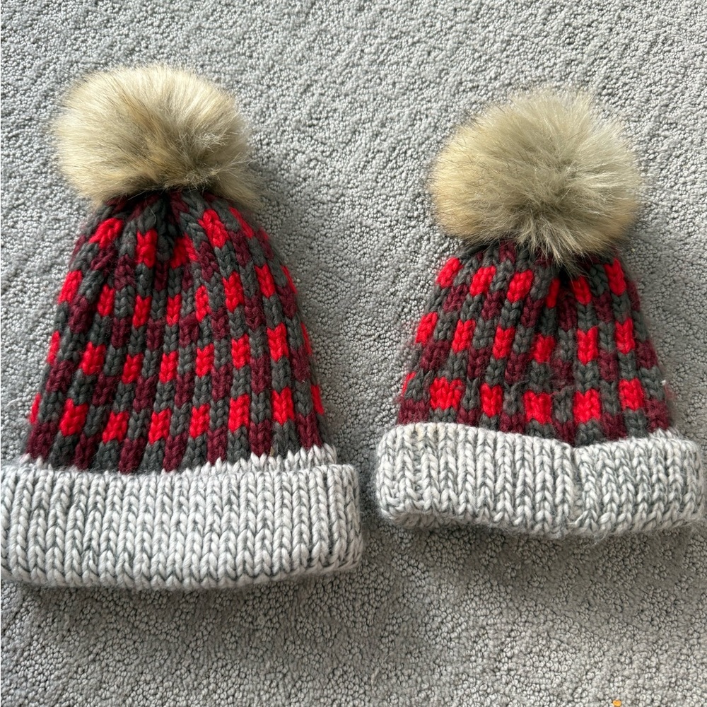 Mommy and Me Christmas Chunky Knit Pom Beanie in Red & Gray - Faux Fur Top